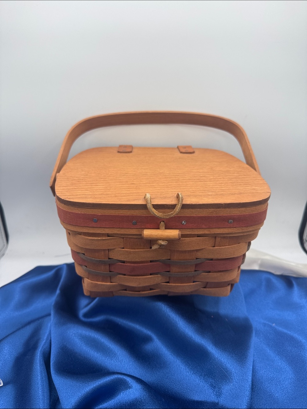Longaberger "Share the Tradition" Sponsor Basket, an incentive in 1988